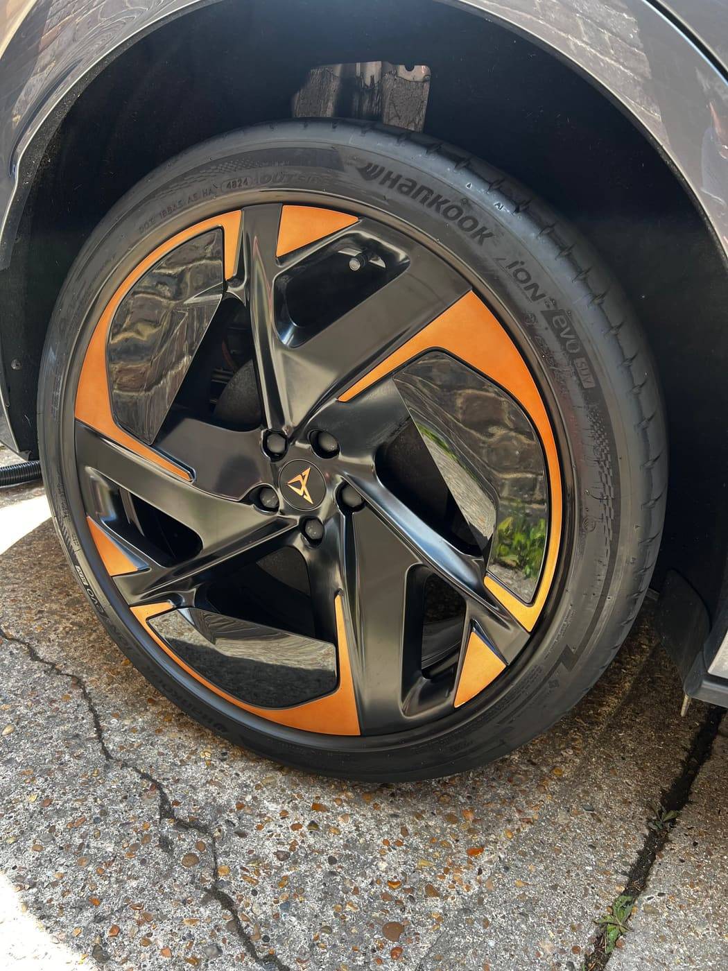 Copper alloy wheel after cleaning, with the tyre dressed